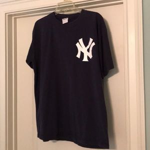 Majestic men’s New York Yankees tee, size L